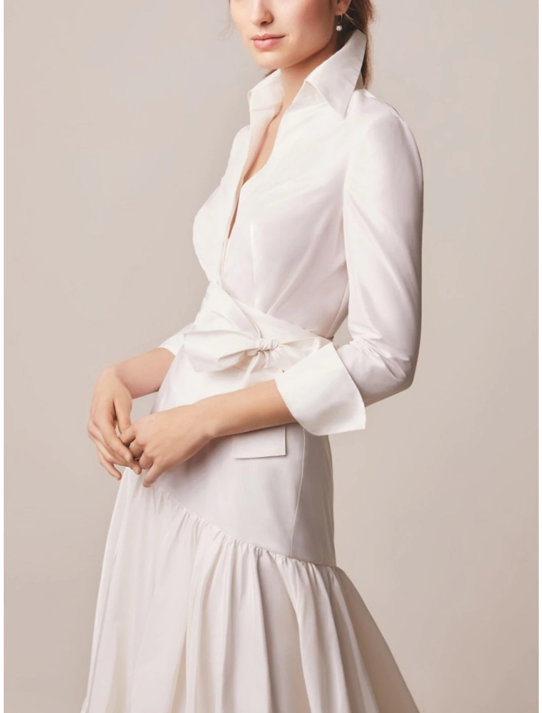 Luolandi A-Line Mother of the Bride Dress Wedding Guest Elegant Shirt Collar Sweep / Brush Train Taffeta Long Sleeve with Bow(s)